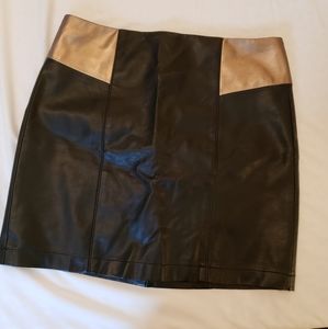 Faux leather mini skirt 🔥2 for $15🔥